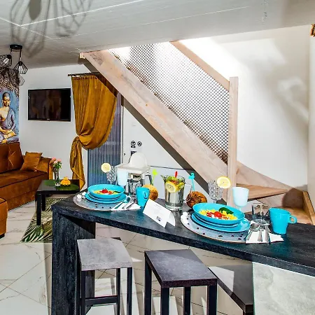 Tatil Evi Temple Luxury Rewal